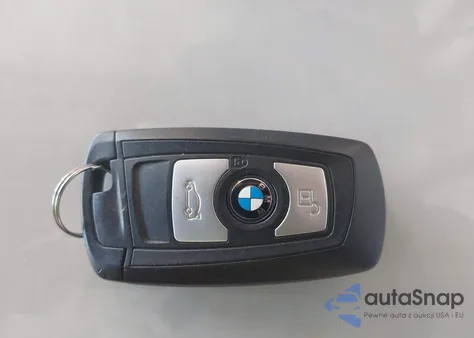 2015 BMW 328I xDrive z USA, uszkodzony, nr VIN WBA3B5G57FNS13672